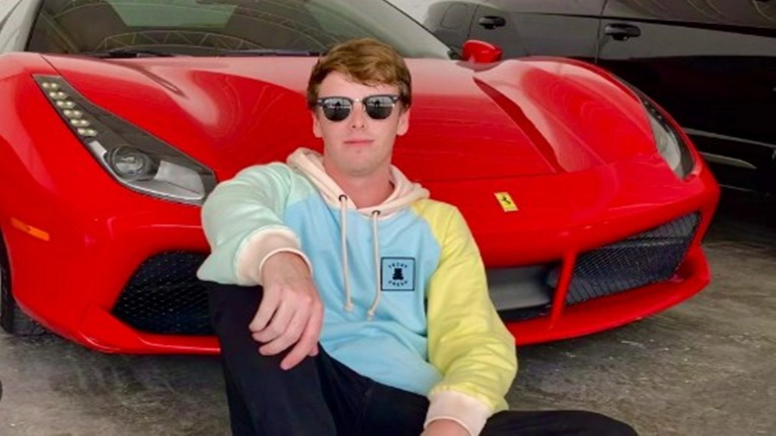 Photo de « What do you do for living » Daniel Mac?