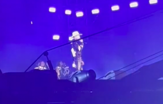 Pharrell Williams, forced to stop his concert at the Saudi Arabian Grand Prix Picture of Pharrell Williams, forced to stop his concert at the Saudi Arabian Grand Prix