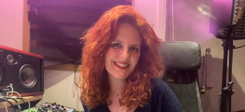 Picture of Chloé Deroy explores infinity with "Cosmos", her new track