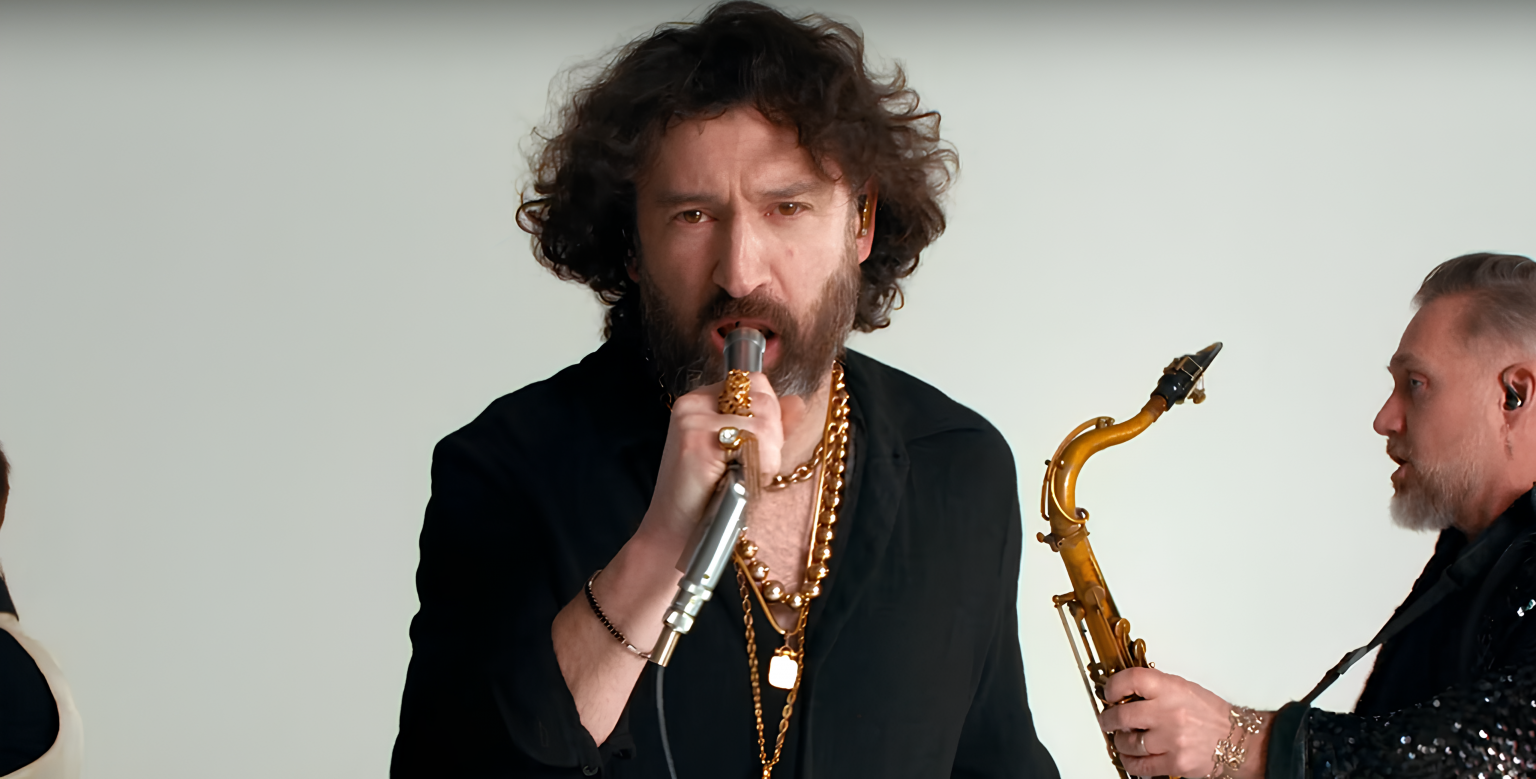 Picture of Isaac and The Soul Company ignite hearts with “Machine”.