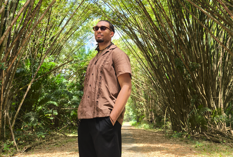 Neg J takes us to Trinidad Carnival in “On Me Photo de Neg J takes us to Trinidad Carnival in "On Me