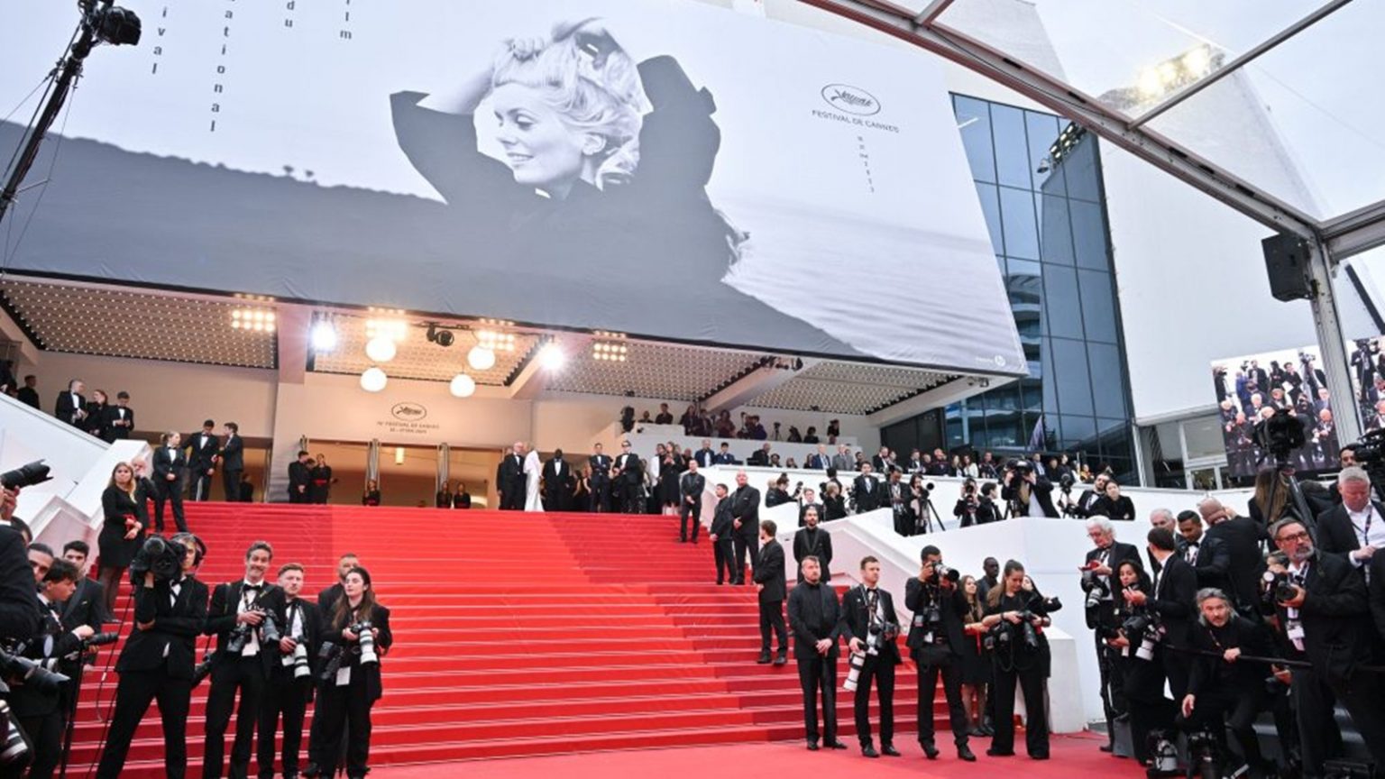 Picture of Summary of the beginning of the 2024 Cannes Film Festival in 8 posts on X (Twitter)