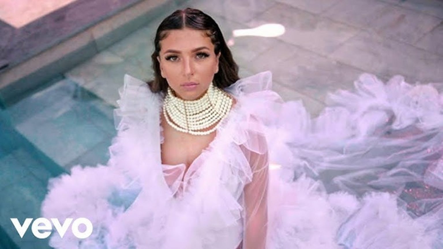 Picture of Who is Eva Queen Dating in 2024