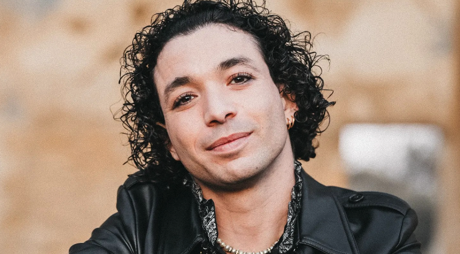 Interview exclusive avec Krystian, un artiste aussi doué que sensible… (🇫🇷) Photo de Interview exclusive avec Krystian, un artiste aussi doué que sensible... (🇫🇷)