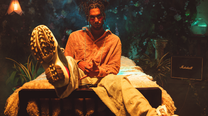 Zen vibes in “Poppin Molly”, the new music video from Kaz Kaz Picture of Zen vibes in "Poppin Molly", the new music video from Kaz Kaz