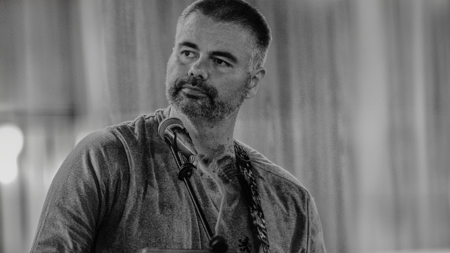 Picture of Scott Lucille pays tribute to Shane MacGowan (The Pogues) in his "Sailing" music video