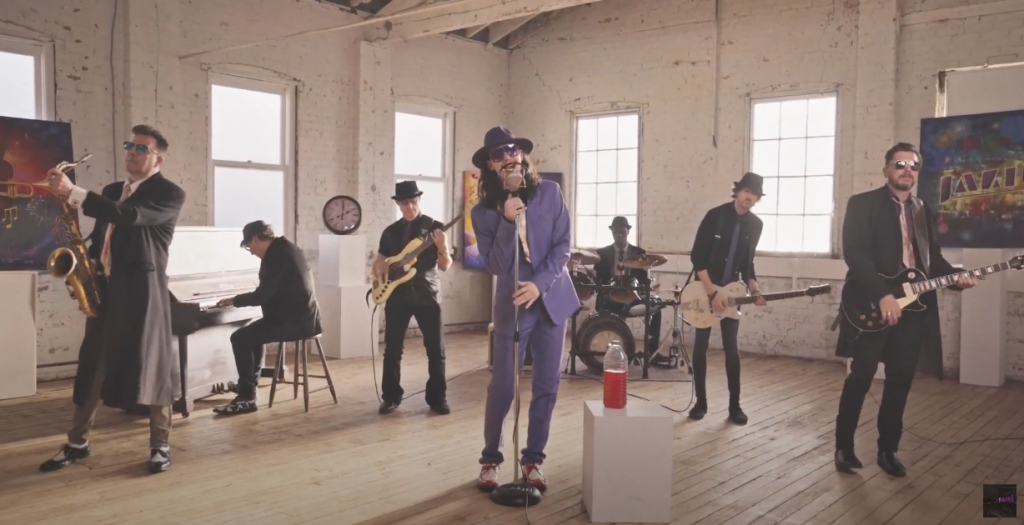 Picture of Love and disillusionment in "Something Bout You" from Jakin