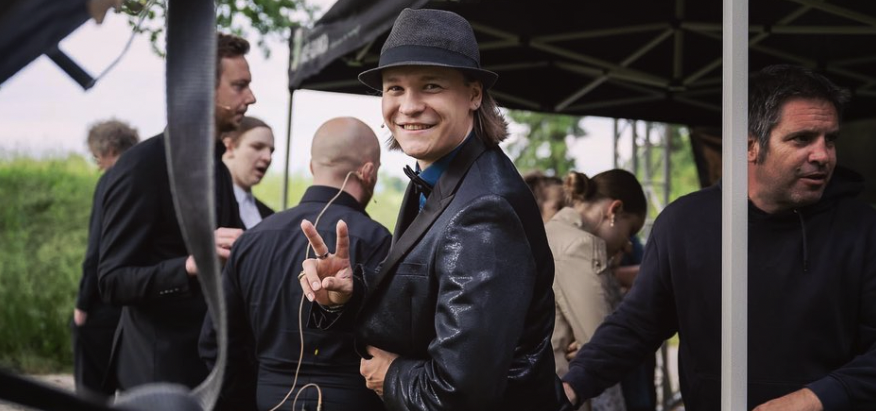 Picture of Julian Veliss delivers a powerful message in "Ahead Of You"