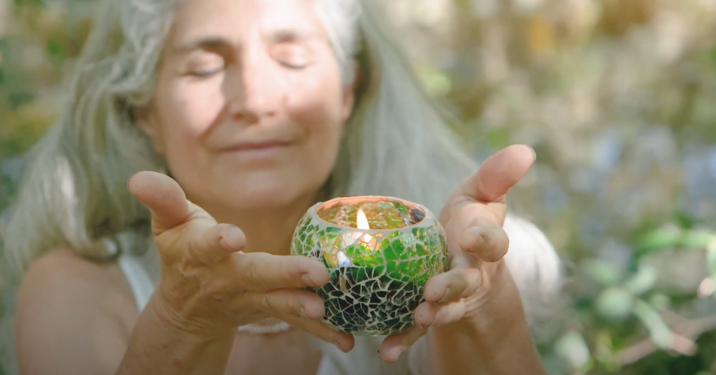 Picture of Discover the moving story behind the track "To the Light" de Kamala Alister