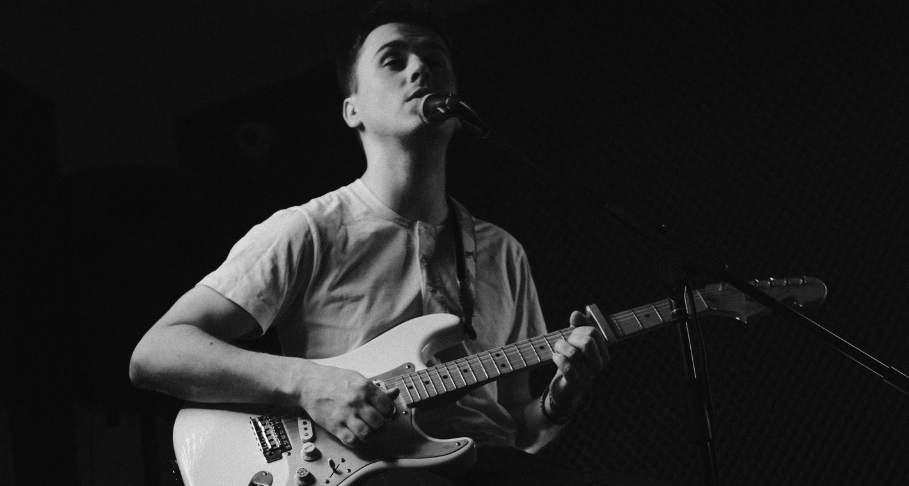 Picture of Discover "Fly Me to the Sun", Osir's grandiose new project