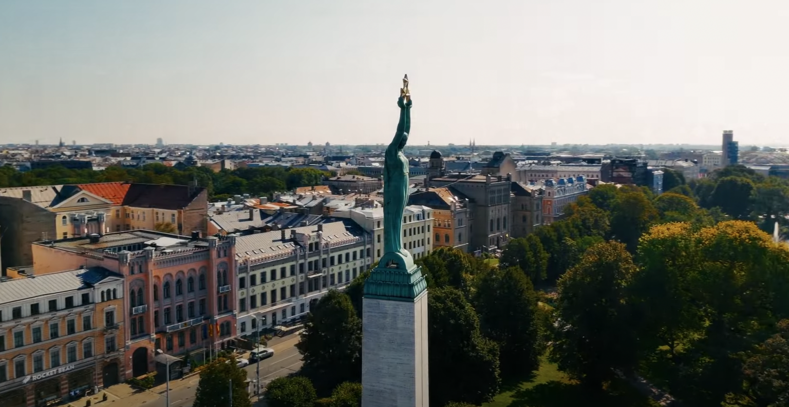 Picture of Fishel Pustilnik Captures Riga’s Magic with “My Lovely Riga”