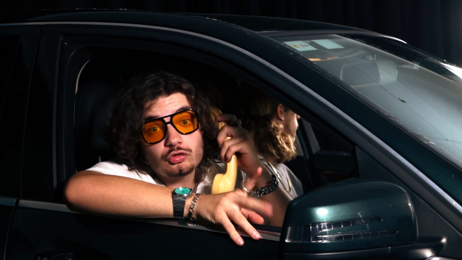 Mason Moon and Isa Ac Shake Up the Summer with “Lemonade” Picture of Mason Moon and Isa Ac Shake Up the Summer in the Middle of Winter with "Lemonade"