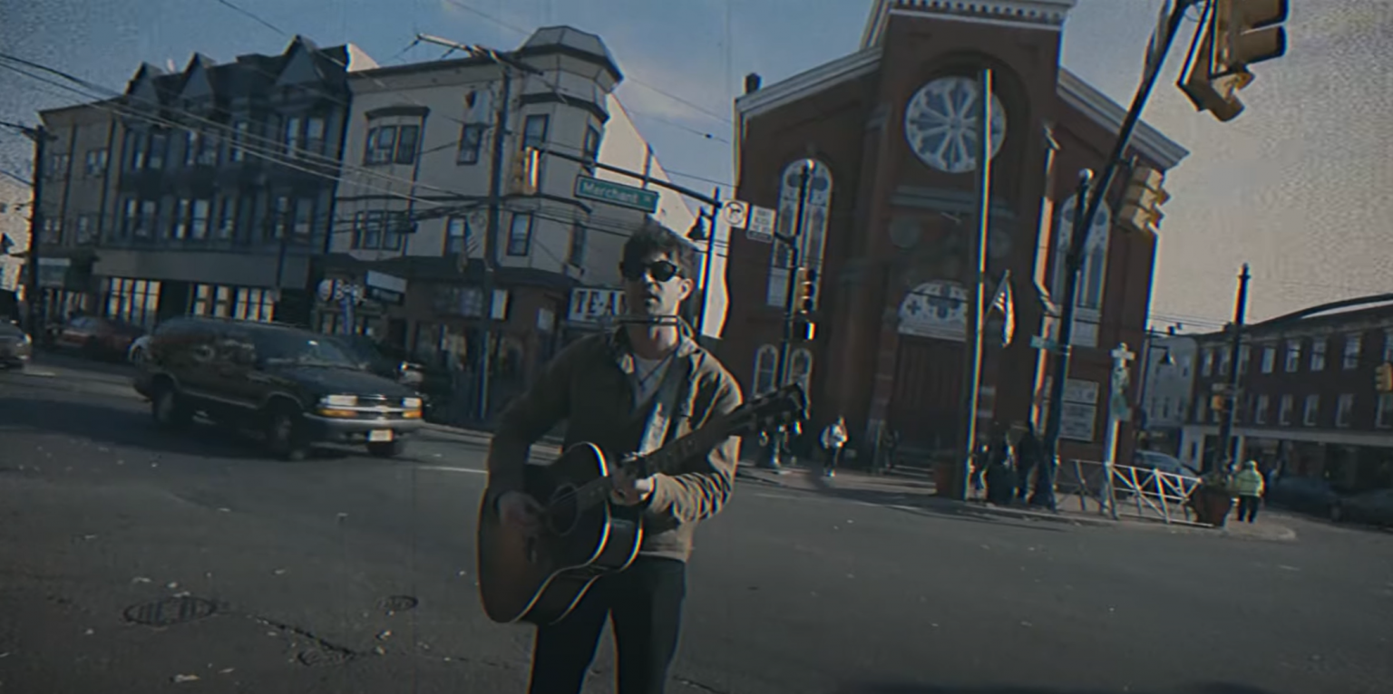 Picture of « Ironbound » : Tom Vincent’s Nostalgic Ode to Roots and Belonging