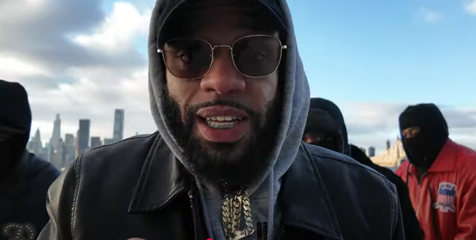 Picture of Chasing goals, not gossips — Nutso kills the game in « MIND YOUR BIZNESS »