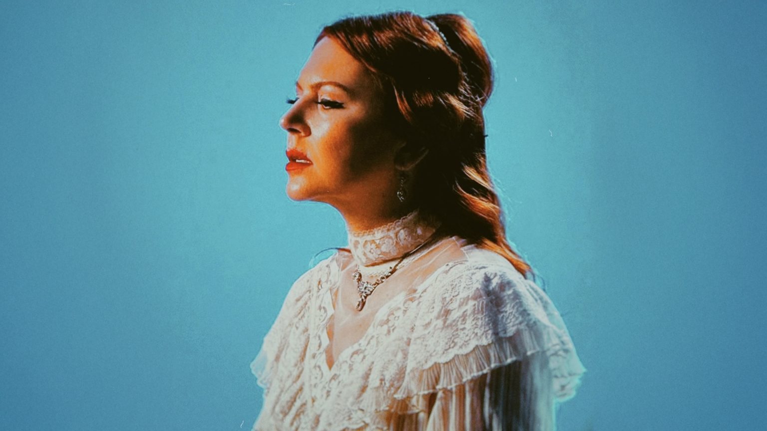 MERVE’s Platonik : Love That Burns, Love That Fades