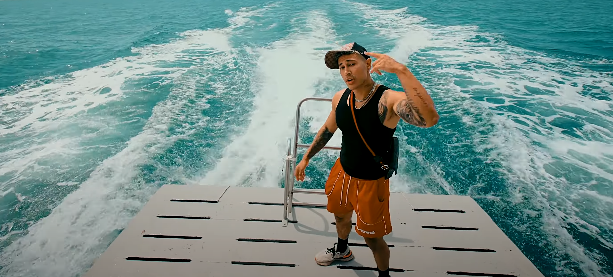 Stt Laurentt’s, riding high with “CASUAL”