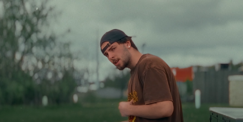 Lil Ash plays with your nerves in “Paranoia”: where tension meets confession