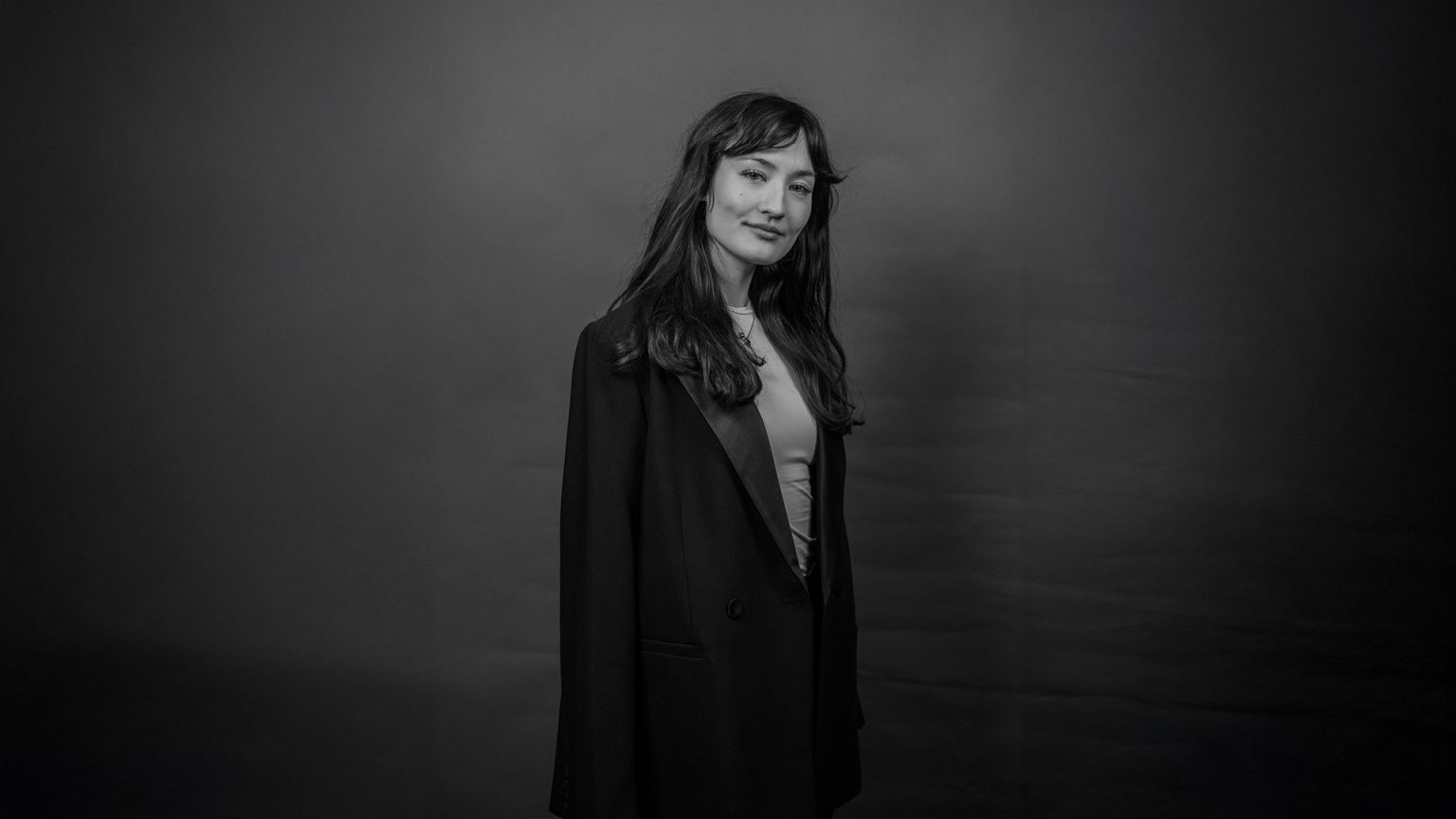 Mondelia rhymes youth and freedom with “27”