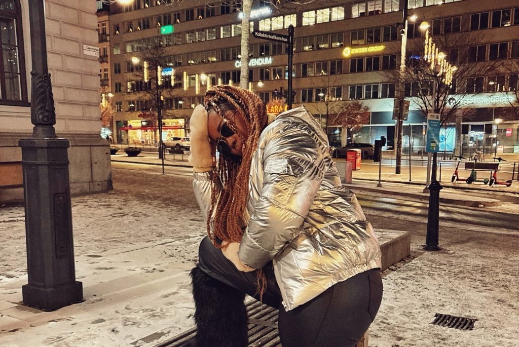 TRACYLOR on the road with “Corolla Cross”